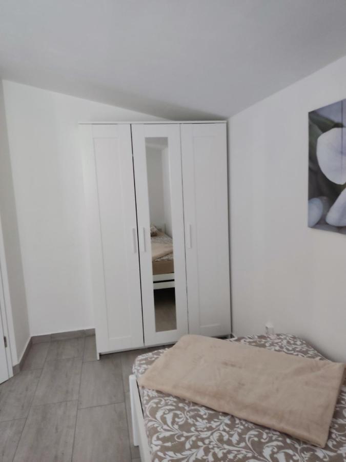 Apartmani Ima Rovanjska Eksteriør bilde